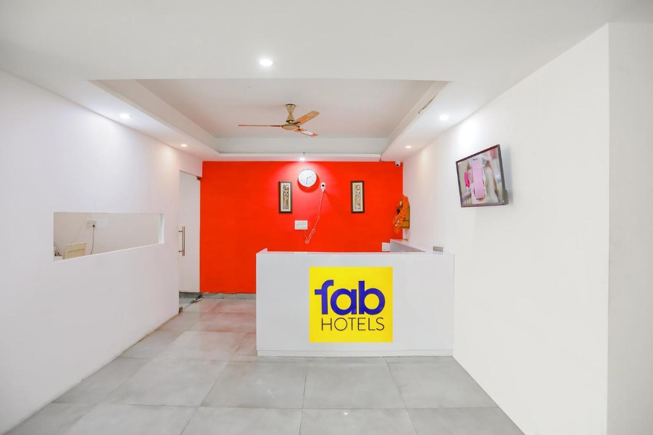 Fabhotel F9 Sector 19 Νόιντα Εξωτερικό φωτογραφία