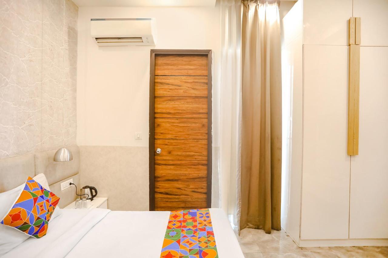 Fabhotel F9 Sector 19 Νόιντα Εξωτερικό φωτογραφία