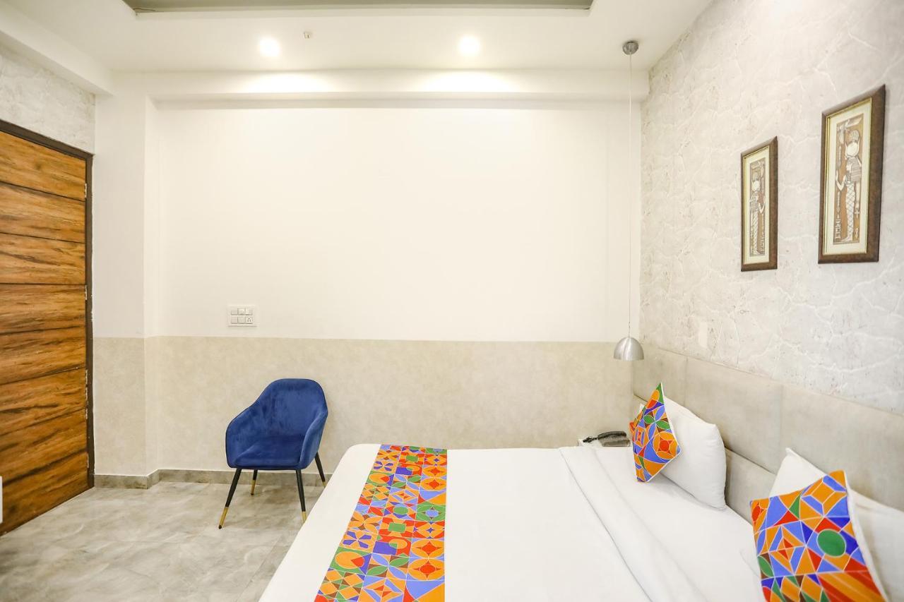 Fabhotel F9 Sector 19 Νόιντα Εξωτερικό φωτογραφία