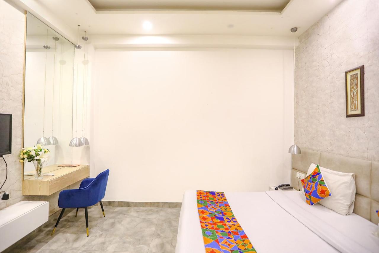 Fabhotel F9 Sector 19 Νόιντα Εξωτερικό φωτογραφία