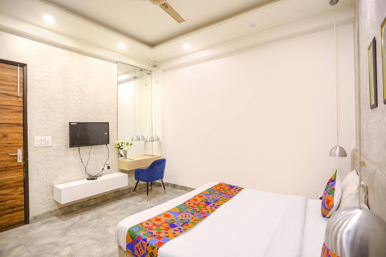 Fabhotel F9 Sector 19 Νόιντα Εξωτερικό φωτογραφία