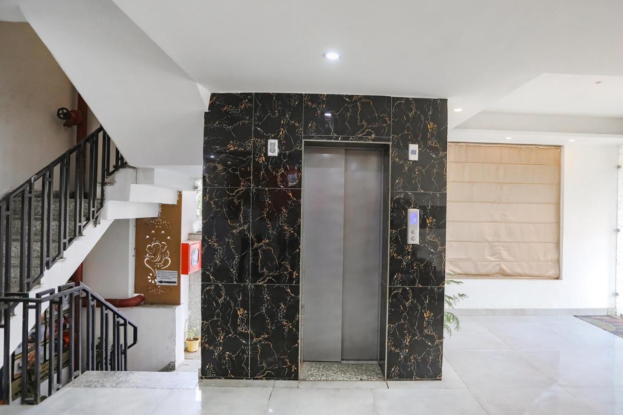 Fabhotel F9 Sector 19 Νόιντα Εξωτερικό φωτογραφία