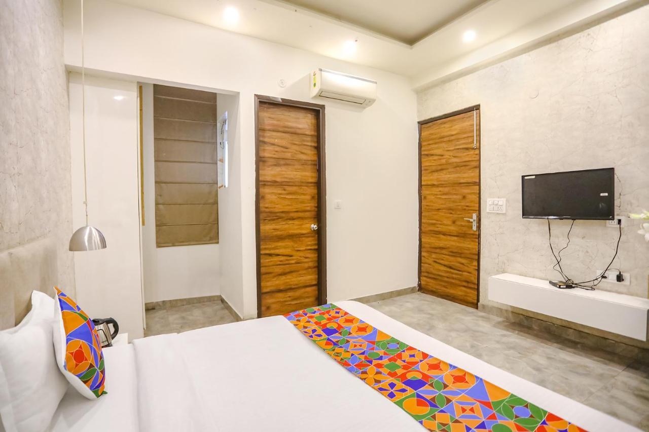 Fabhotel F9 Sector 19 Νόιντα Εξωτερικό φωτογραφία
