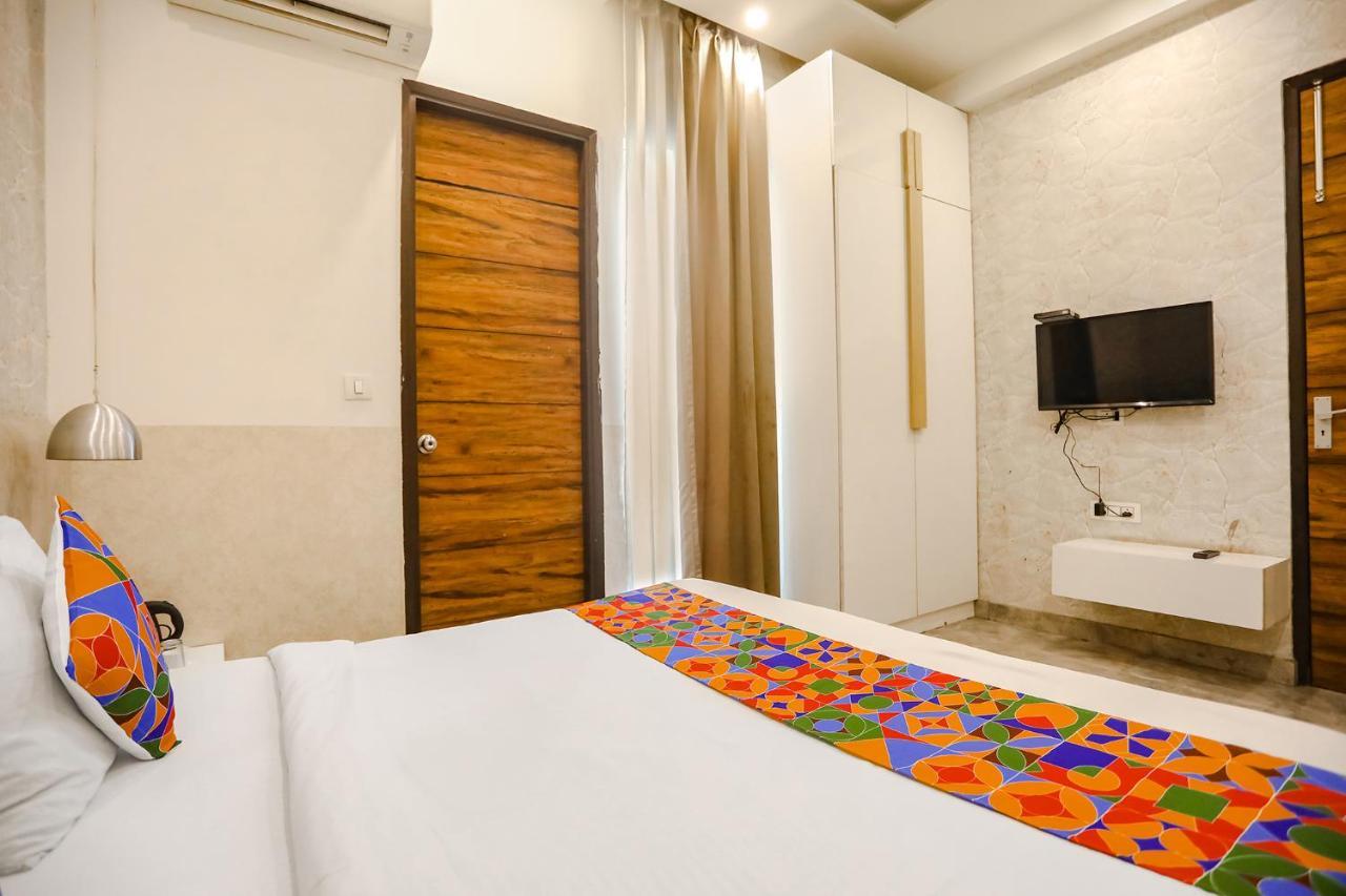 Fabhotel F9 Sector 19 Νόιντα Εξωτερικό φωτογραφία